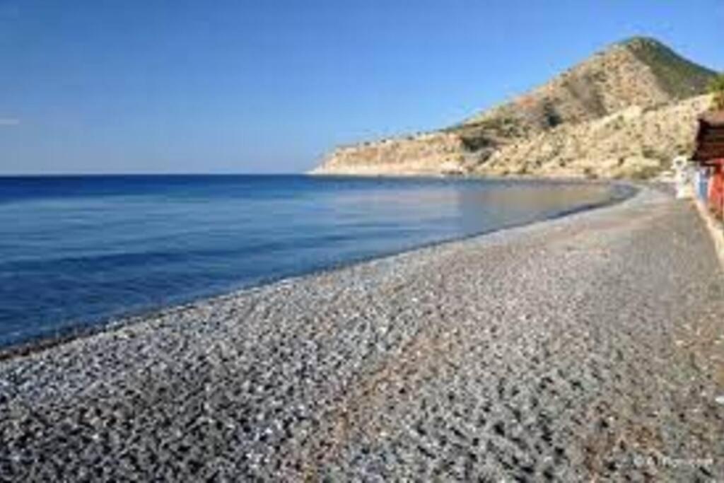 Estia Κατάλυμα Στο Μύρτος 외부 사진